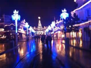 Disneyland_paris_christmas_night