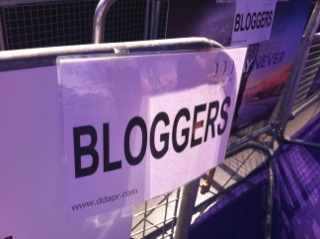 Bloggers pen