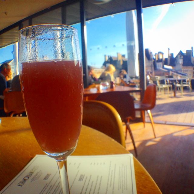 Sunshine, a Bellini and a view over Oxford. What more could anyone want?
