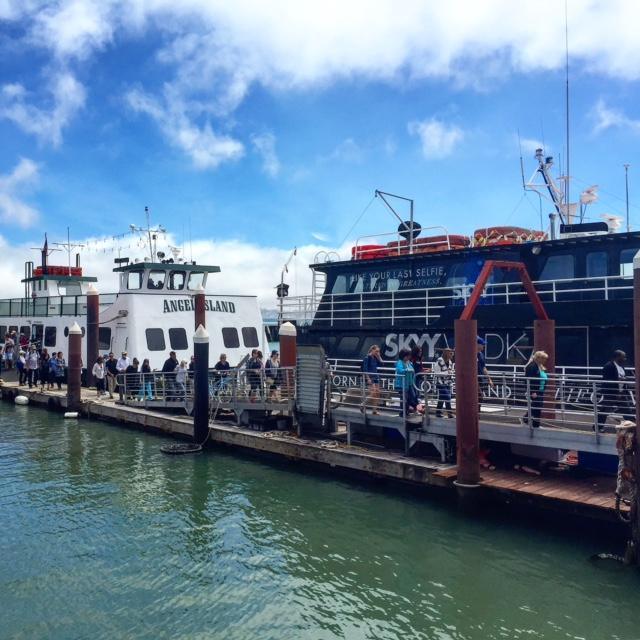 Abordement du ferry pour Angel Island depuis Tiburon. 