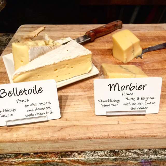 amodernmotherWe got to sample the cheeses before we purchased them for our picnic on the grounds at @vsattui 