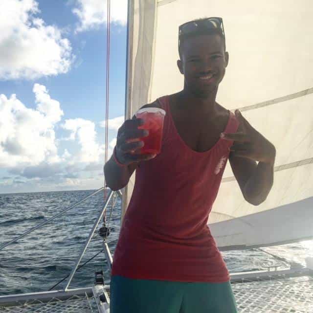 Someone else is driving so yes please! A rum punch on the catamaran trip to Green Island.